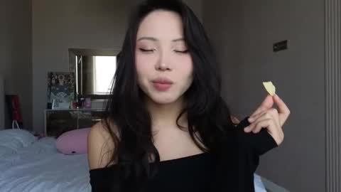 Snapshot of amyalwayshere chatting on October 16, 7:41 am girl next door named Amy online show from October 16, 7:41 am