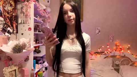 Milou online show from November 10, 4:21 pm