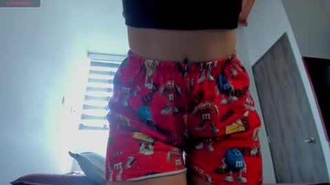 Jenn  online show from October 28, 6:09 pm