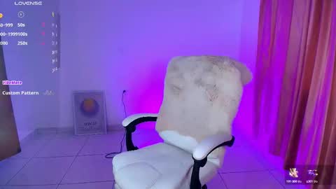 Amy ... Nice to meet u   thumb up me please its important online show from October 4, 3:48 am