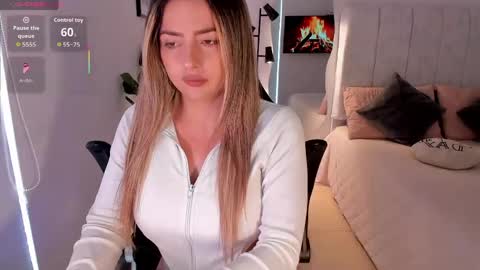    online show from May 25, 8:59 pm