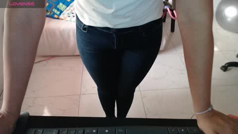 Snapshot of ana_hotmilf chatting on October 8, 12:00 pm  Ana  online show from October 8, 12:00 pm