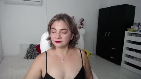 Snapshot of ana_hotmilf chatting on January 23, 11:47 pm  Ana  online show from January 23, 11:47 pm