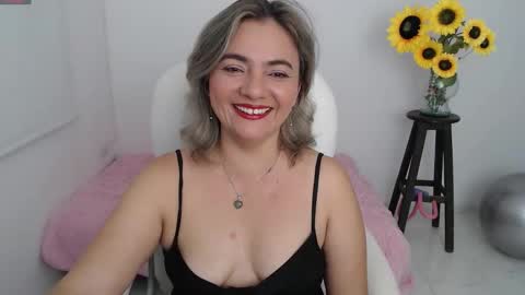 Snapshot of ana_hotmilf chatting on September 20, 12:57 am  Ana  online show from September 20, 12:57 am