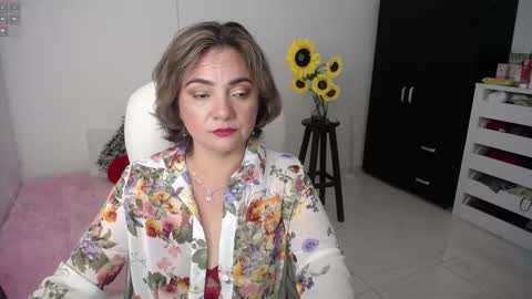 Snapshot of ana_hotmilf chatting on February 17, 2:53 am  Ana  online show from February 17, 2:53 am