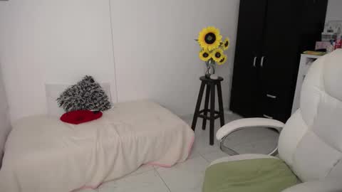 Snapshot of ana_hotmilf chatting on March 6, 2:09 am  Ana  online show from March 6, 2:09 am