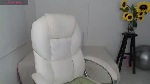 Snapshot of ana_hotmilf chatting on October 11, 10:57 pm  Ana  online show from October 11, 10:57 pm