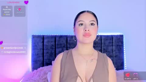 Ana online show from December 4, 11:54 am