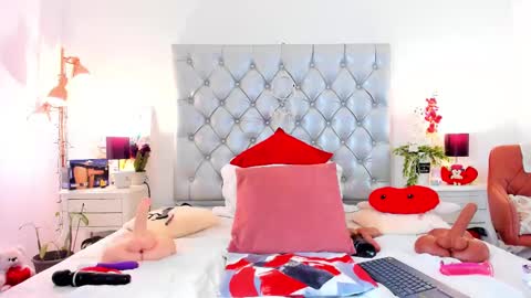 Snapshot of anaa_bellaa chatting on March 10, 1:00 pm anaa_bellaa online show from March 10, 1:00 pm