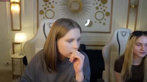 Snapshot of anabel2054 chatting on September 23, 10:42 am Sweet girls online show from September 23, 10:42 am