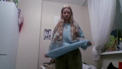 Malvina online show from June 25, 9:42 pm