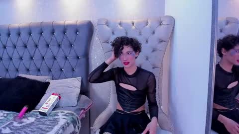 Anaciet Evans online show from April 19, 3:51 am