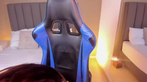 A N A online show from April 4, 1:51 pm