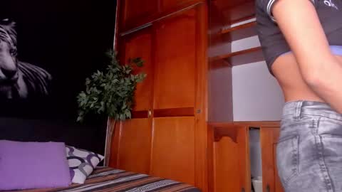 Anahi online show from September 16, 3:08 am