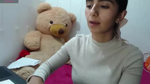 Anahi Browns online show from February 6, 11:07 pm