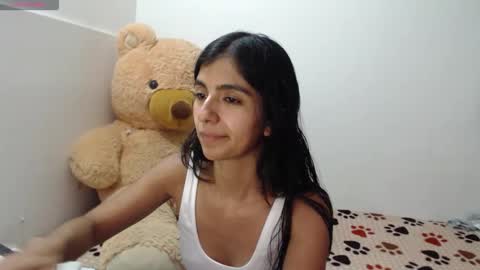 Anahi Browns online show from February 18, 4:51 pm