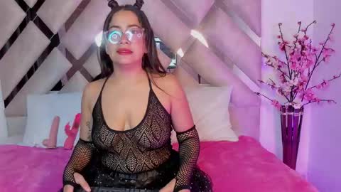 anais_soler online show from January 9, 12:33 pm