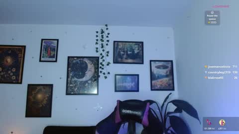      help me to get 100 thumps up  online show from November 12, 4:59 am