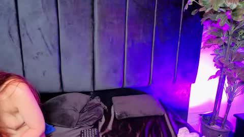 AbbyAndAntonela online show from May 8, 2:34 pm