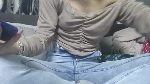 analove200 online show from February 18, 3:52 pm