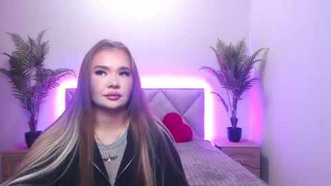 anastacyyellig online show from November 7, 8:55 pm