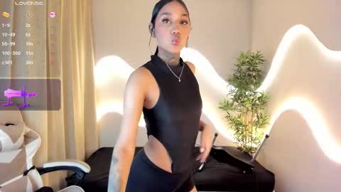 anaya_olyx online show from September 19, 6:17 am