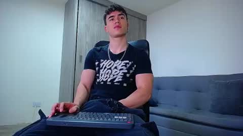 Andre Parker online show from June 18, 8:47 pm