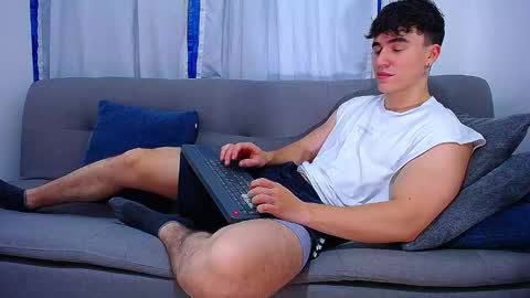 Andre Parker online show from November 27, 1:35 am