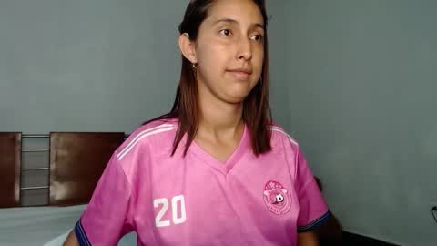 A l e online show from March 15, 8:23 pm