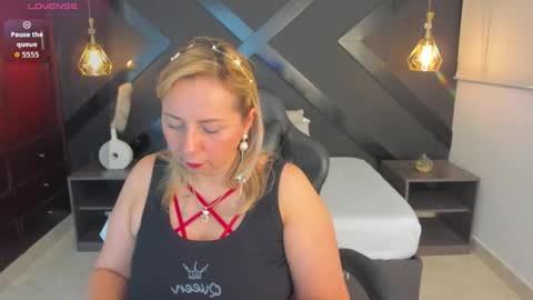 A N D R E online show from February 5, 2:26 am