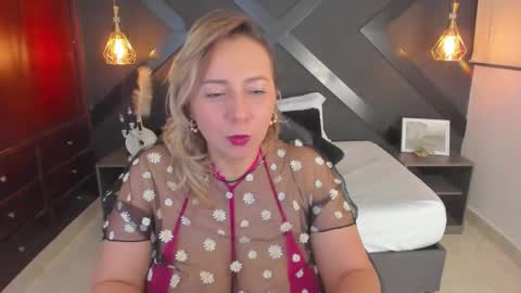 A N D R E online show from November 15, 2:35 am