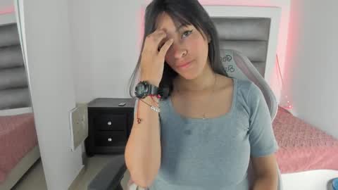 Snapshot of andrea_brunette_ chatting on October 6, 12:34 pm andrea_brunette_ online show from October 6, 12:34 pm