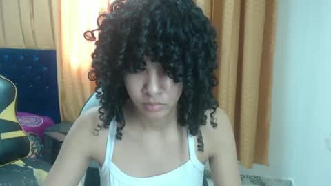 andrea_crespa online show from December 6, 4:22 pm
