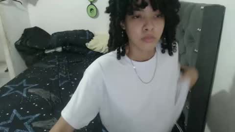 andrea_crespa online show from December 19, 1:39 am
