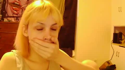 andrea online show from December 5, 9:23 pm