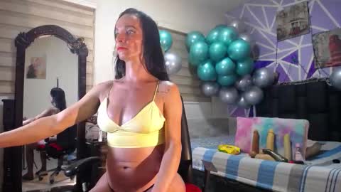 andrea ospina1 online show from February 27, 11:58 am