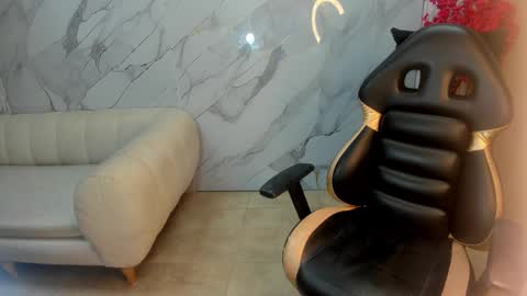 andrea_tasty_tf online show from December 3, 1:23 pm