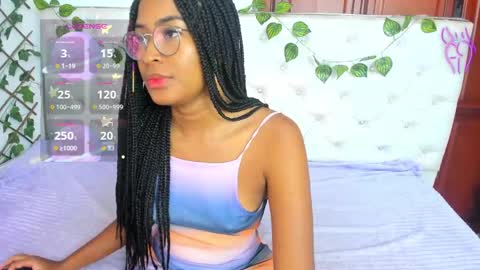 Naomi Andrea Daviss online show from October 6, 12:01 pm