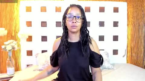 Andrea Zoelins online show from April 12, 2:43 pm