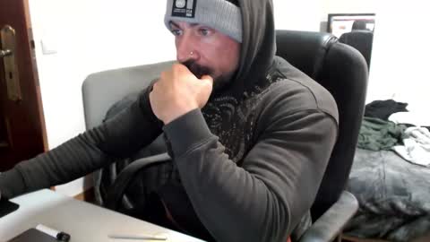  Instagram  online show from December 17, 10:27 pm