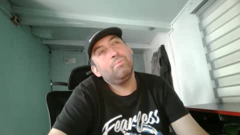 andresby0x online show from December 5, 6:38 pm