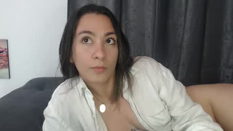 Isa  --------- online show from November 28, 1:13 am