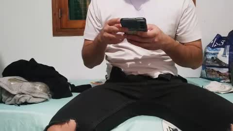 Snapshot of andreudickhard91 chatting on December 1, 8:33 pm Andreu online show from December 1, 8:33 pm