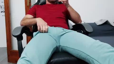 Snapshot of andreudickhard91 chatting on March 3, 2:06 pm Andreu online show from March 3, 2:06 pm