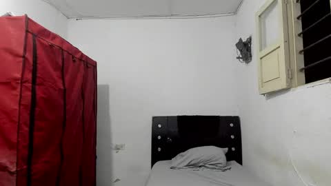 andrew_2811 online show from May 21, 1:01 am
