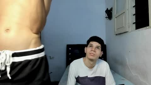 andrew_2811 online show from May 16, 3:47 am