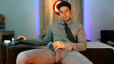 Andrew online show from November 9, 7:01 am