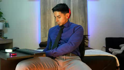 Andrew online show from April 26, 7:28 am