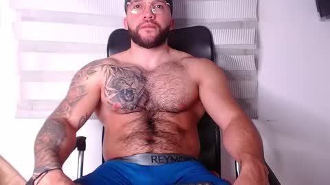 andrew_holden__ online show from October 29, 12:12 am