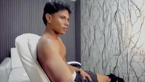 ANDREW online show from December 22, 8:15 pm